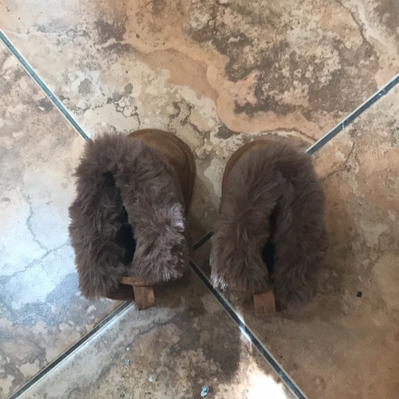 Furry Suede Boots 6-9 months - Picture 4 of 6